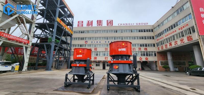 花崗巖破碎機生產線需要配置什么破碎設備？