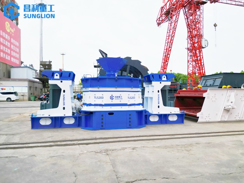 鄭州昌利雙腔型轉(zhuǎn)子立軸沖擊式破碎機(jī)優(yōu)勢介紹